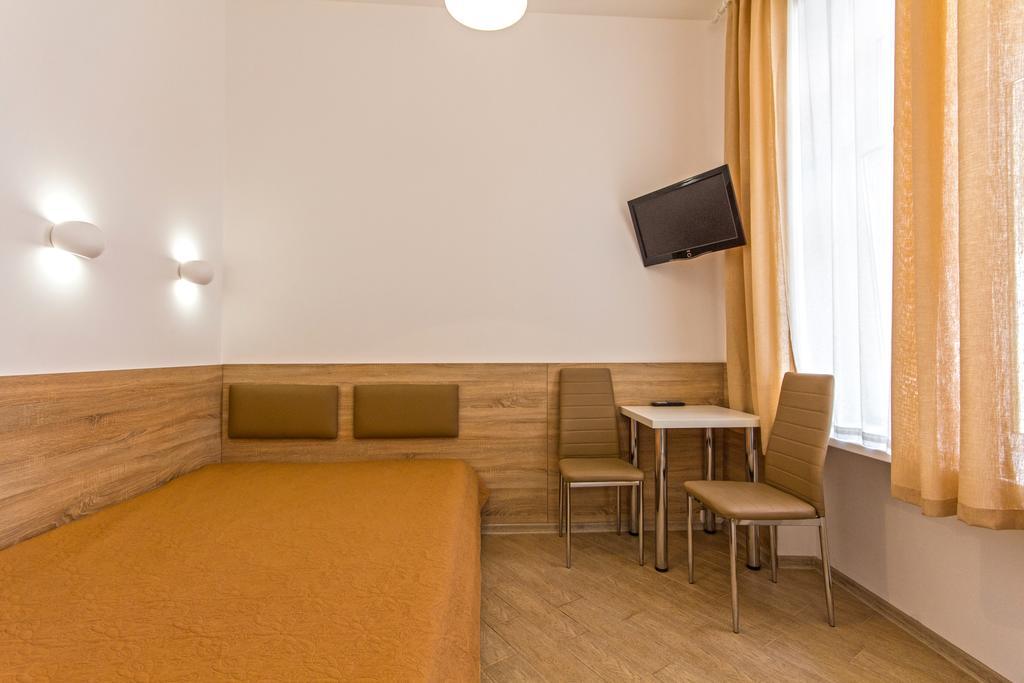 Mini Smart Apartments On Shpytalna 13- Economy Apartment Lviv Kültér fotó